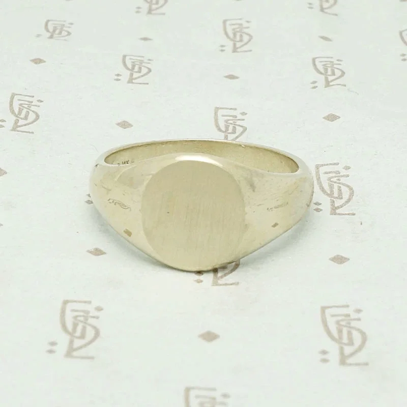 Ladies rings unique brilliance -Elegant Recycled White Gold Signet Ring