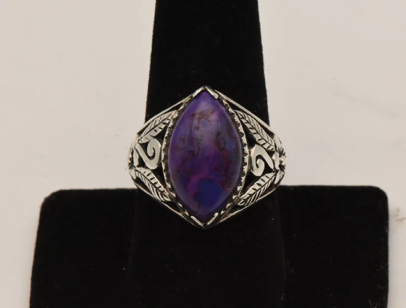 Ladies rings for builder vibes -Vintage Sterling Silver Purple Turquoise Cabochon Ring - Size 8.75