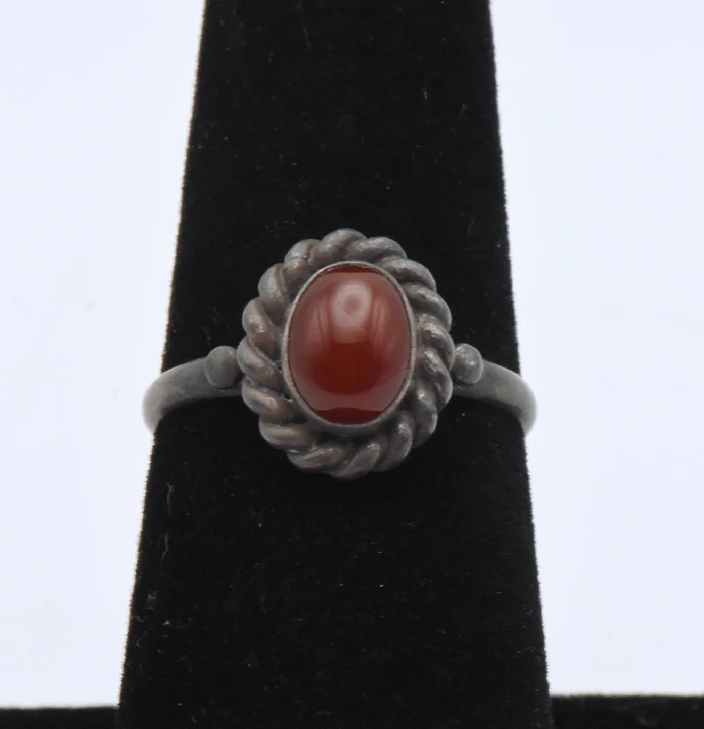 Ladies rings coiled elegance -Vintage Sterling Silver Carnelian Cabochon Ring - Size 6.75