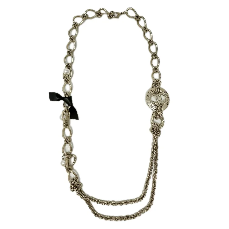 ladies-star-bib-necklaces-Chanel 35" White Gold Necklace with Signature Pearls