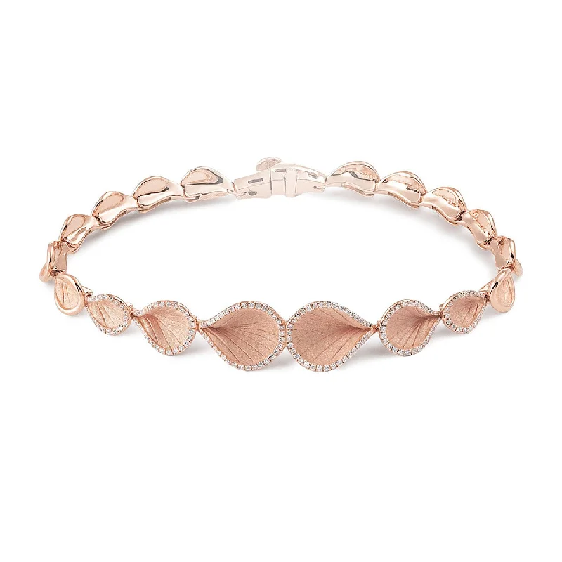 ladies-pearl-diamond-bracelets-Goccia Bracelet