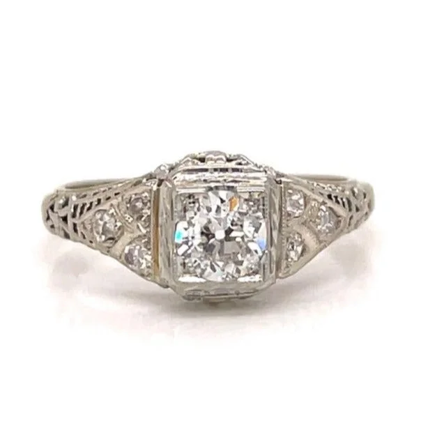 Ladies engagement rings for roam unions -18K Vintage Diamond Engagement Ring