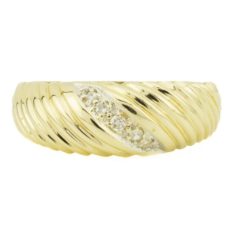 Ladies rings with knot motifs -Round Diamond Lady's Fashion Ring in 14K Yellow Gold - Size 10.25