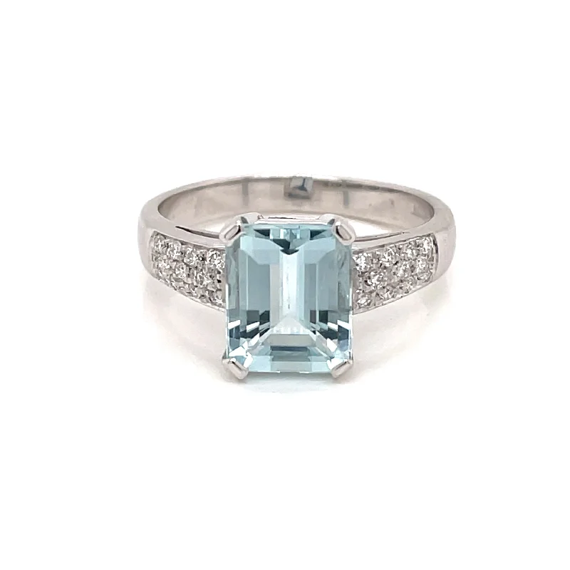 Ladies rings for lens vibes -Vintage 2.5 carats Aquamarine Diamond Gold Ring