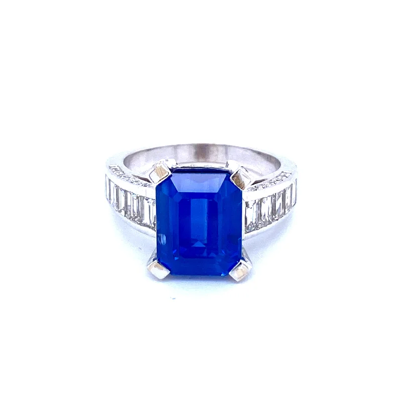 Ladies rings for memorable moments -GIA Certified 6.59 Carat Sapphire Diamond Gold Ring