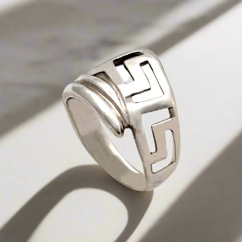 Ladies rings modern elegance -Greek Key Meander Ring in Sterling silver (DT-64)