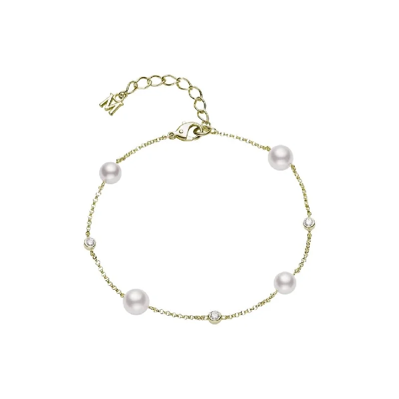 ladies-fashion-pearl-bracelets-Akoya Pearl and Diamond Station Bracelet