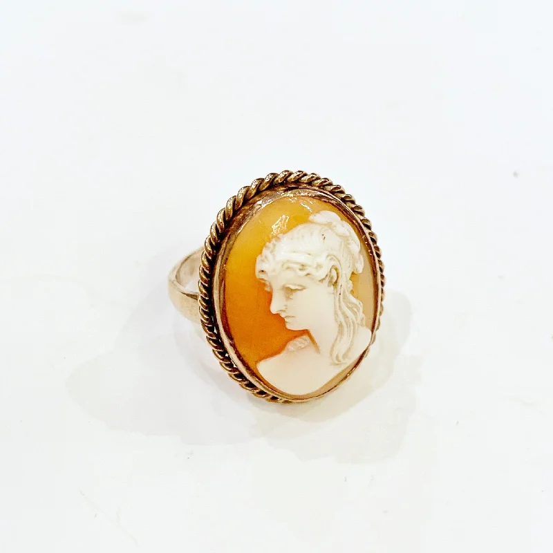 Ladies rings stylish elegance -Estate Collection Ring - 10K Yellow Gold Antique Cameo