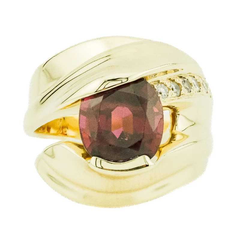 Ladies rings classic charm -4.00ctw Oval Garnet with Diamond Accents Gemstone Ring in 14K Yellow Gold