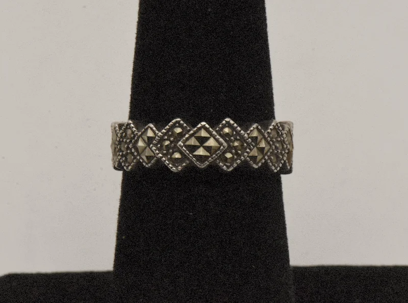 Ladies rings dazzling brilliance -Judith Jack - Sterling Silver and Marcasite Ring- Size 6