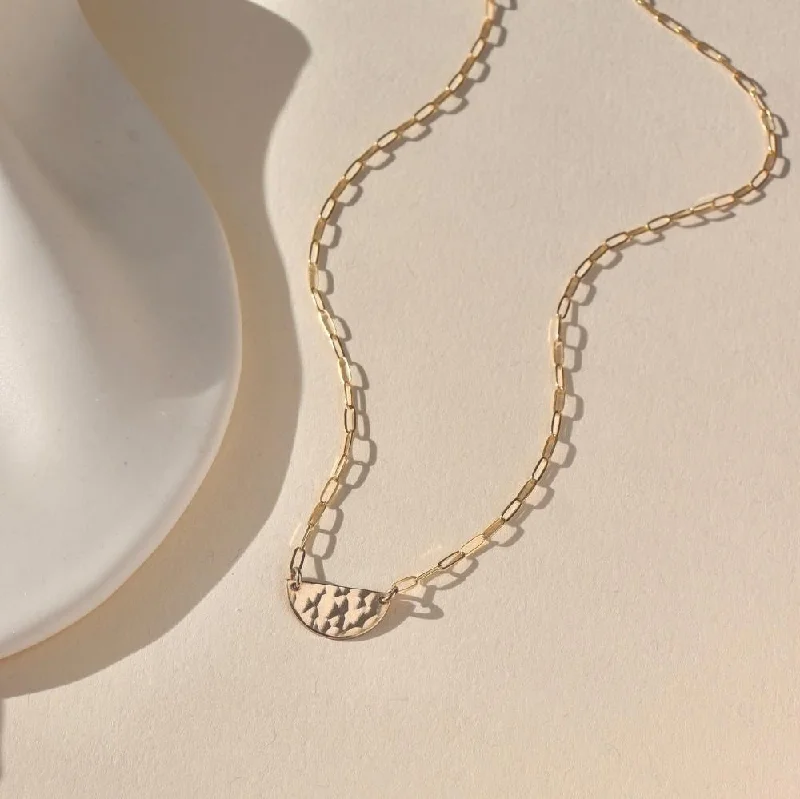 ladies-fashion-cable-chain-necklaces-Half Moon Necklace