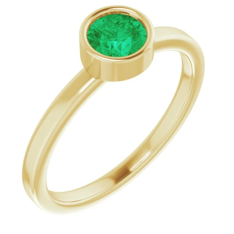 Ladies rings modern shine -14K Yellow 5 mm Lab-Grown Emerald Ring